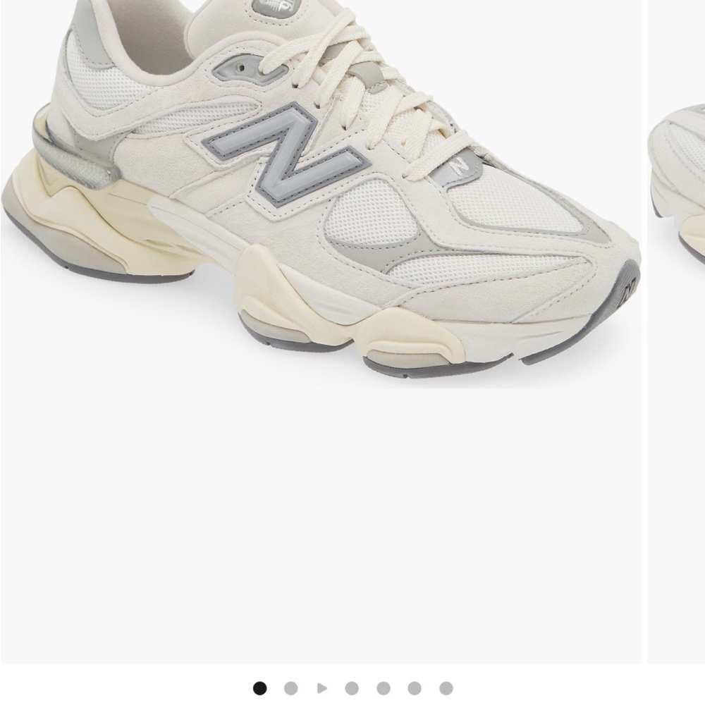 New Balance Women’s Cream and Gray 9060